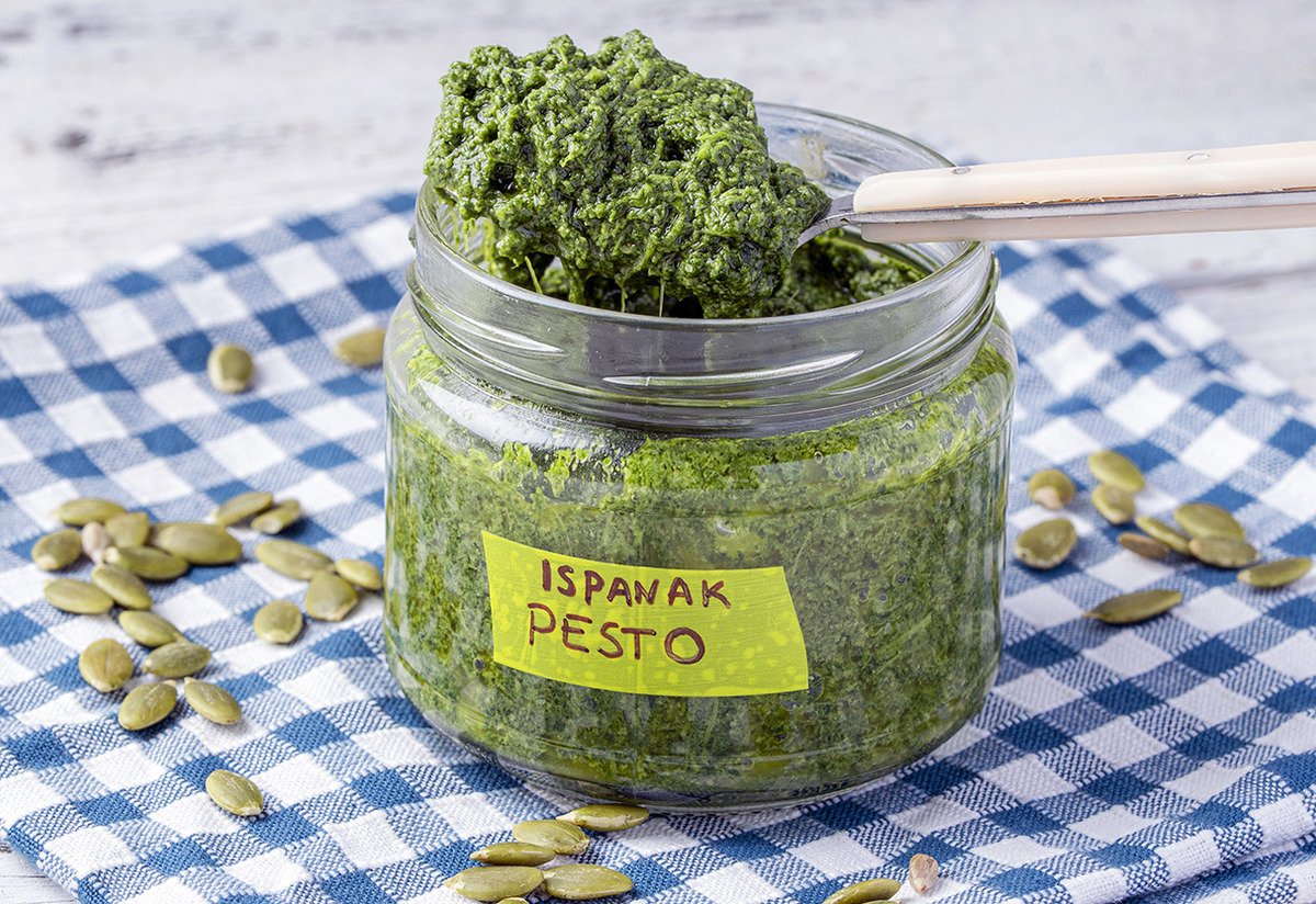 Aromatik Yeşil Sos: Ispanak Pesto Tarifi