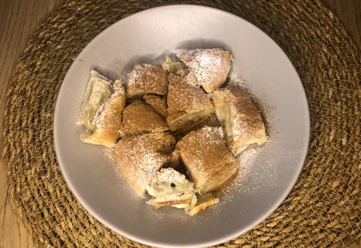 Mis Kokusuyla: Kremalı Kıyır Börek Tarifi