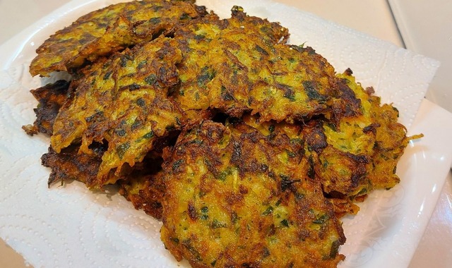 Pratik Yaz Lezzeti: Sebzeli Kabak Mücver