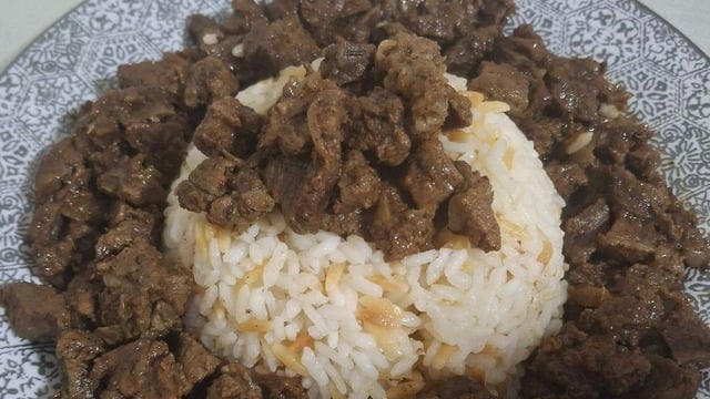 Altında Pilavla: Düdüklüde Lokum Gibi Kavurma