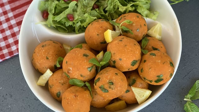 Pürüzsüz Görünümüyle: Kırmızı Mercimekli Pratik Mercimek Köftesi