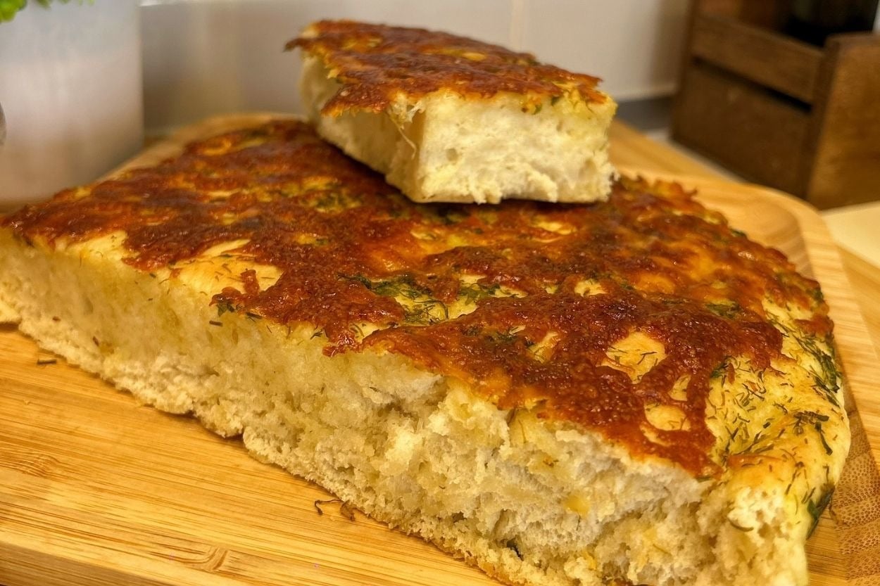 Sıcacık: Sarımsaklı Pizza Ekmeği