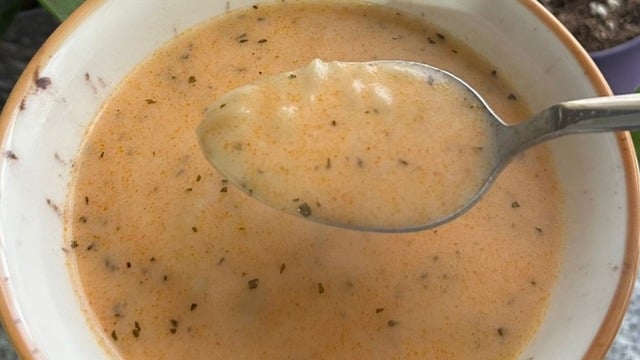 Bir Kaşık Sıcaklık: Terbiyeli Arpa Şehriye Çorbası