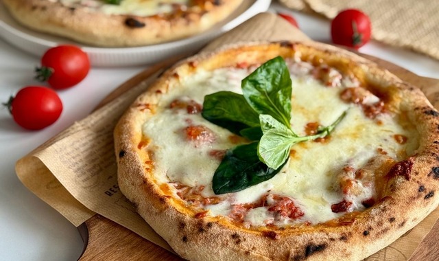 İtalyan Usulü: 4 Peynirli Pizza