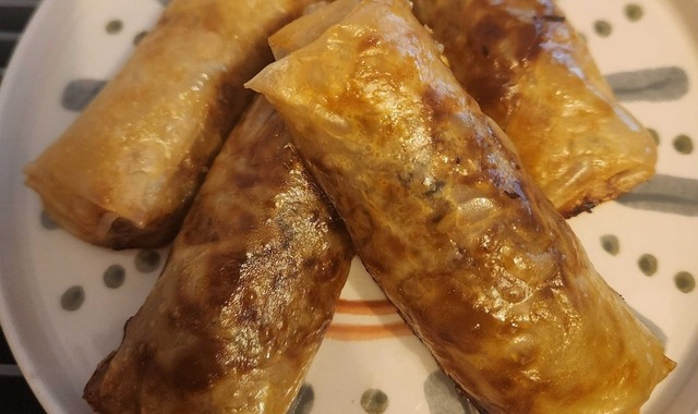 Çay Saatlerine: Glutensiz Pratik Kıymalı Börek
