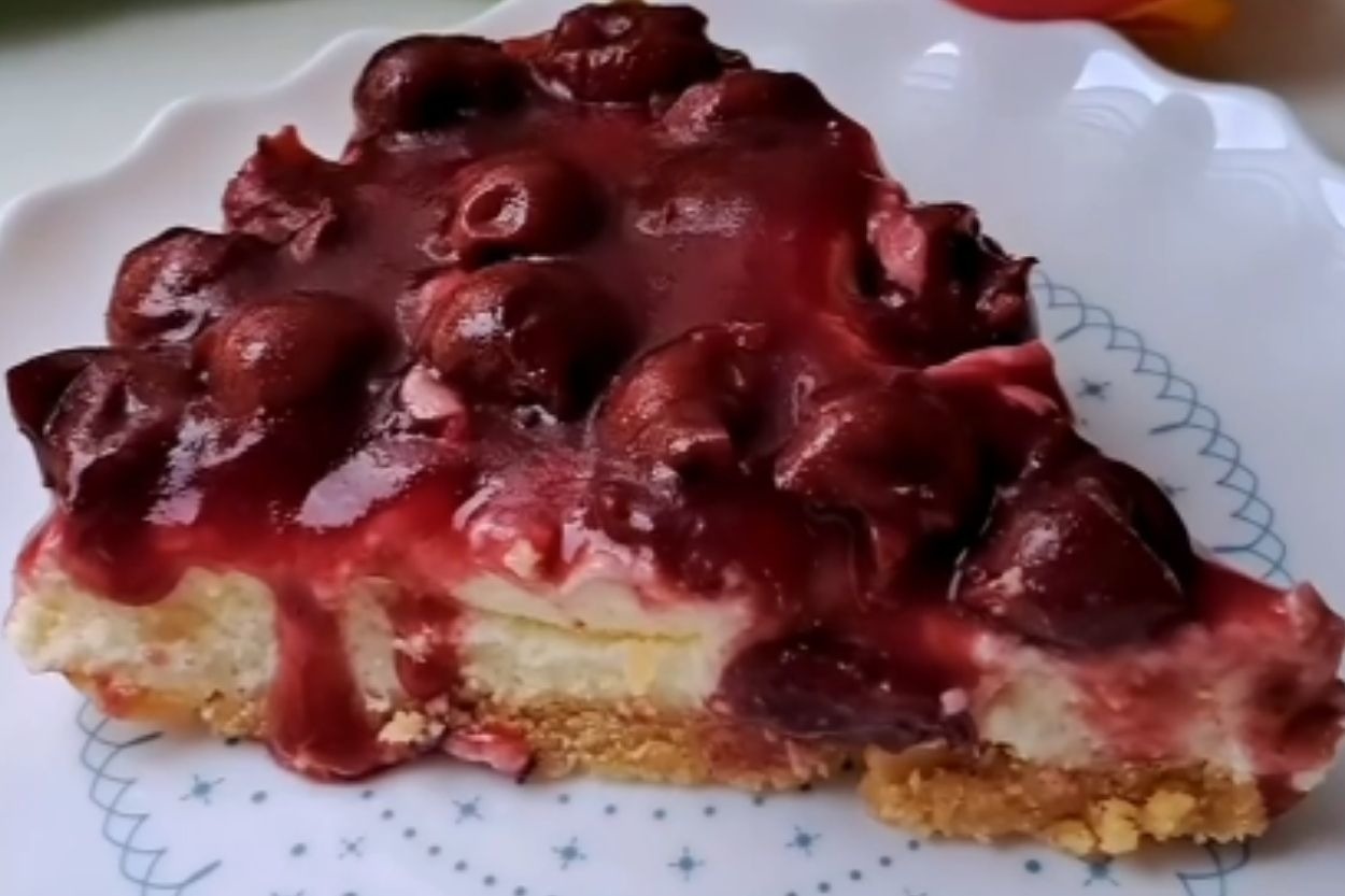Görünümü Şık: Kremalı Vişneli Cheesecake