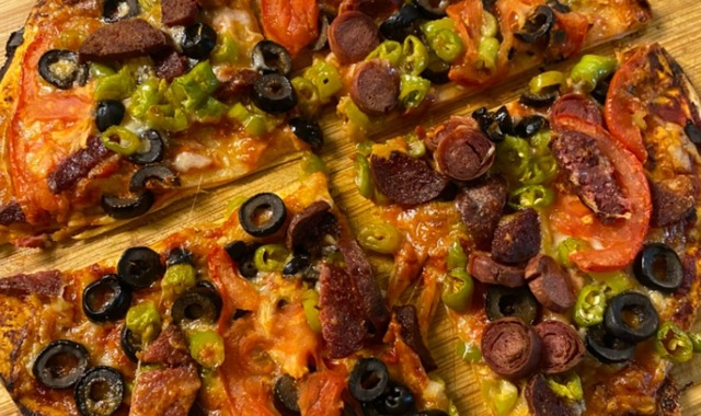 Çıtır Lezzet: Lavaştan Kolay Pizza
