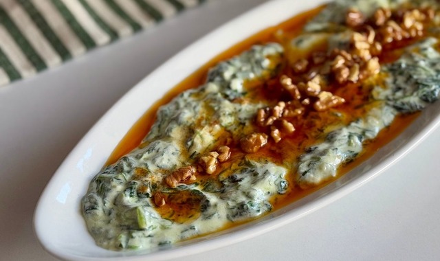 Borani de Denir: Yoğurtlu Ispanak Mezesi