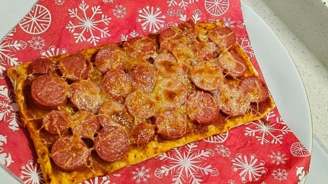 Güne Başlangıç: Milföyden Kahvaltılık Pratik Pizza