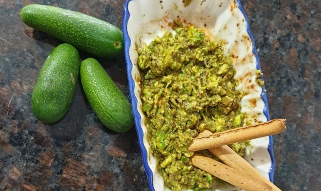 Ferah Dokunuş: Nar Ekşili Avokado
