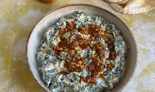 Tam Zamanı: Yoğurtlu Ispanak Salatası