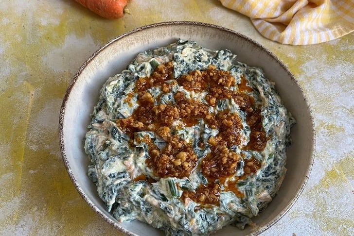 yogurtlu-ispanak-salatasi-tarifi