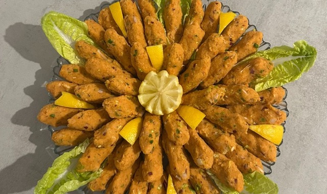 Tam Ölçülü: Bol Yeşillikli Mercimek Köftesi