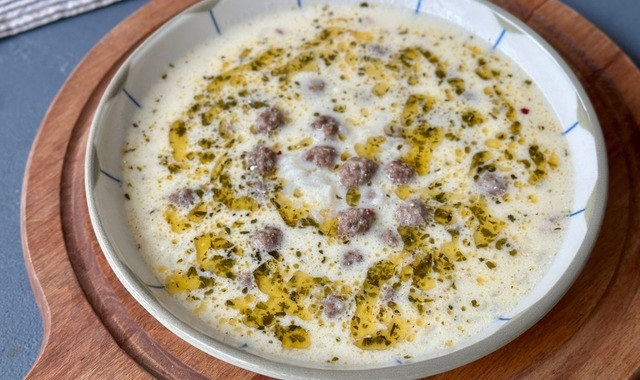 Tek Kasesiyle Doyurur: Köfteli Yayla Çorbası