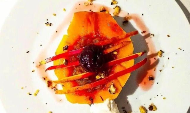 Melek'in Tarifi: Elmalı Cevizli Ayva Tatlısı