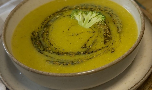 Işılay'ın Tarifi: Tahinli Brokoli Çorbası