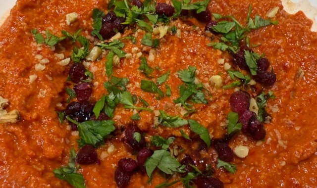 Melek'in Tarifi: Cevizli Pratik Muhammara