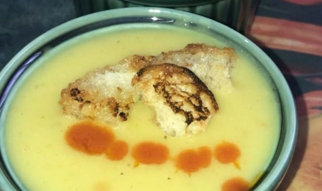 Yeşim'in Tarifi: Lokanta Usulü Patatesli Mercimek Çorbası