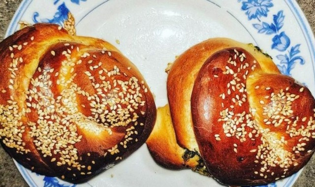 Pakize'nin Tarifi: Peynirli Puf Açma