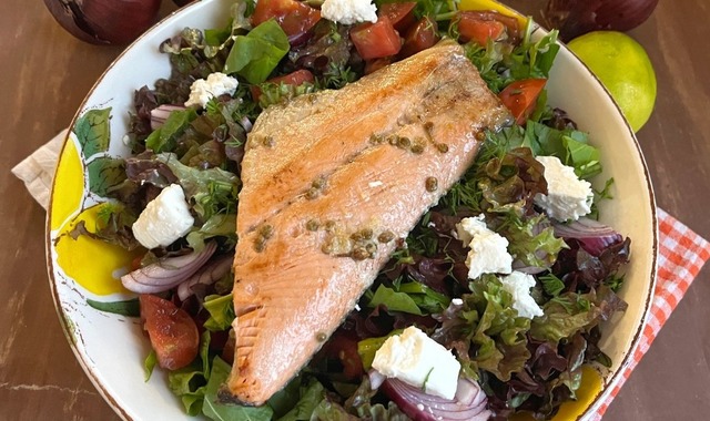 Nefis Sosuyla: Somonlu Salata