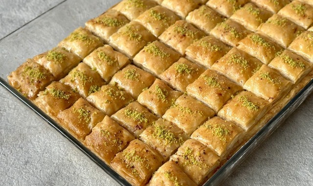 Evde Tam Kıvamında: Pastane Baklavası