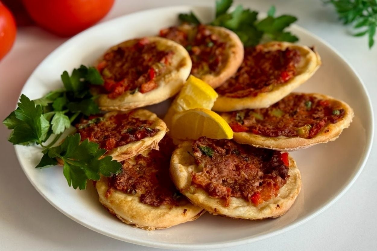 Sultan'ın Tarifi: Adana Usulü Lahmacun