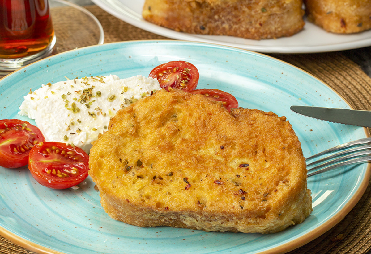 Bir Taneyle Yetinemezsin: Yumurtalı Ekmek Tarifi