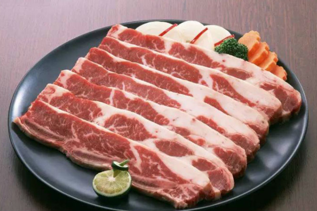 Dana Bacon
