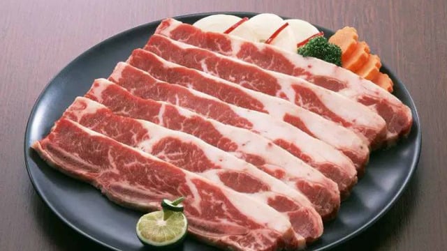 Dana Bacon