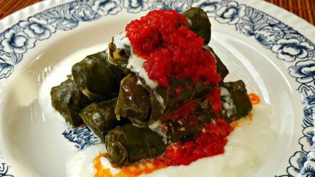 Bir Karadeniz Harikası: Karalahana Sarması