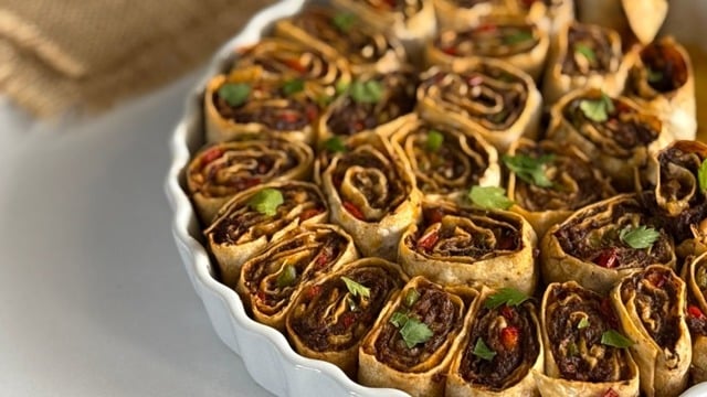 İftar Sofraları İçin: Kıymalı Saray Sarması