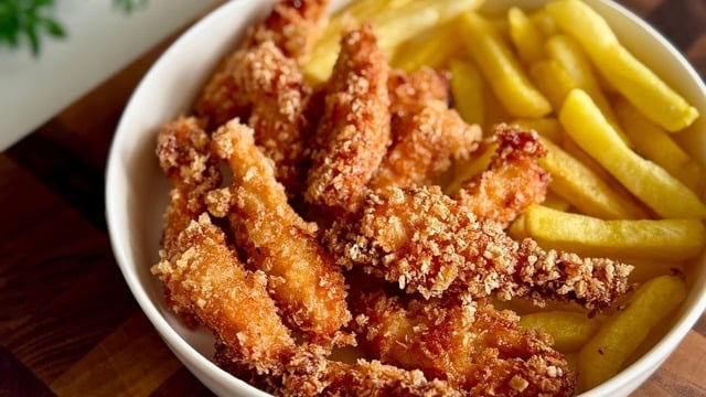 Dışı Çıtır İçi Sulu: Parmak Tavuk (Chicken Fingers)