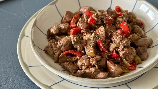 Ekmek Bandırır: Tavuk Ciğeri Kavurması