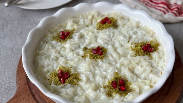 Ramazan Sofralarına: Fıstıklı Güllaç