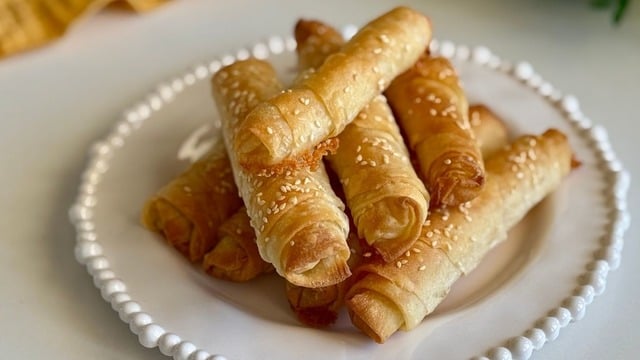 İçi Peynir Dolu: Sarma Börek
