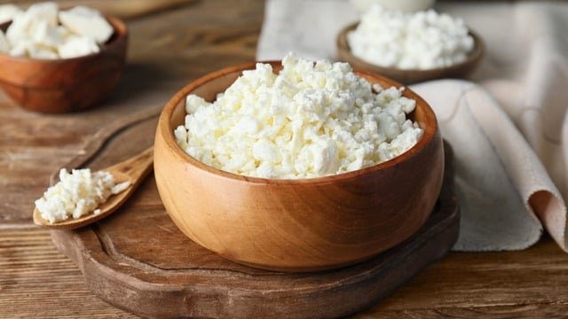 Çökelek Peyniri Nedir? Faydaları ve Kullanım Alanları
