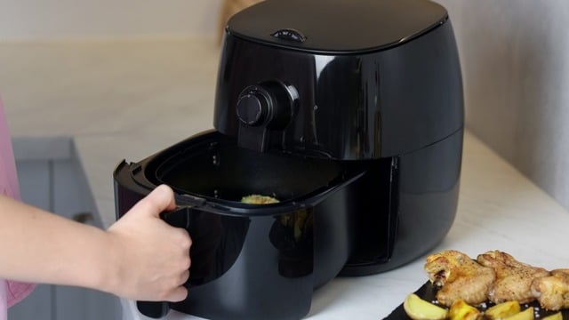 Bunlara Dikkat: Airfryer'da Pişirilmemesi Gereken Yiyecekler