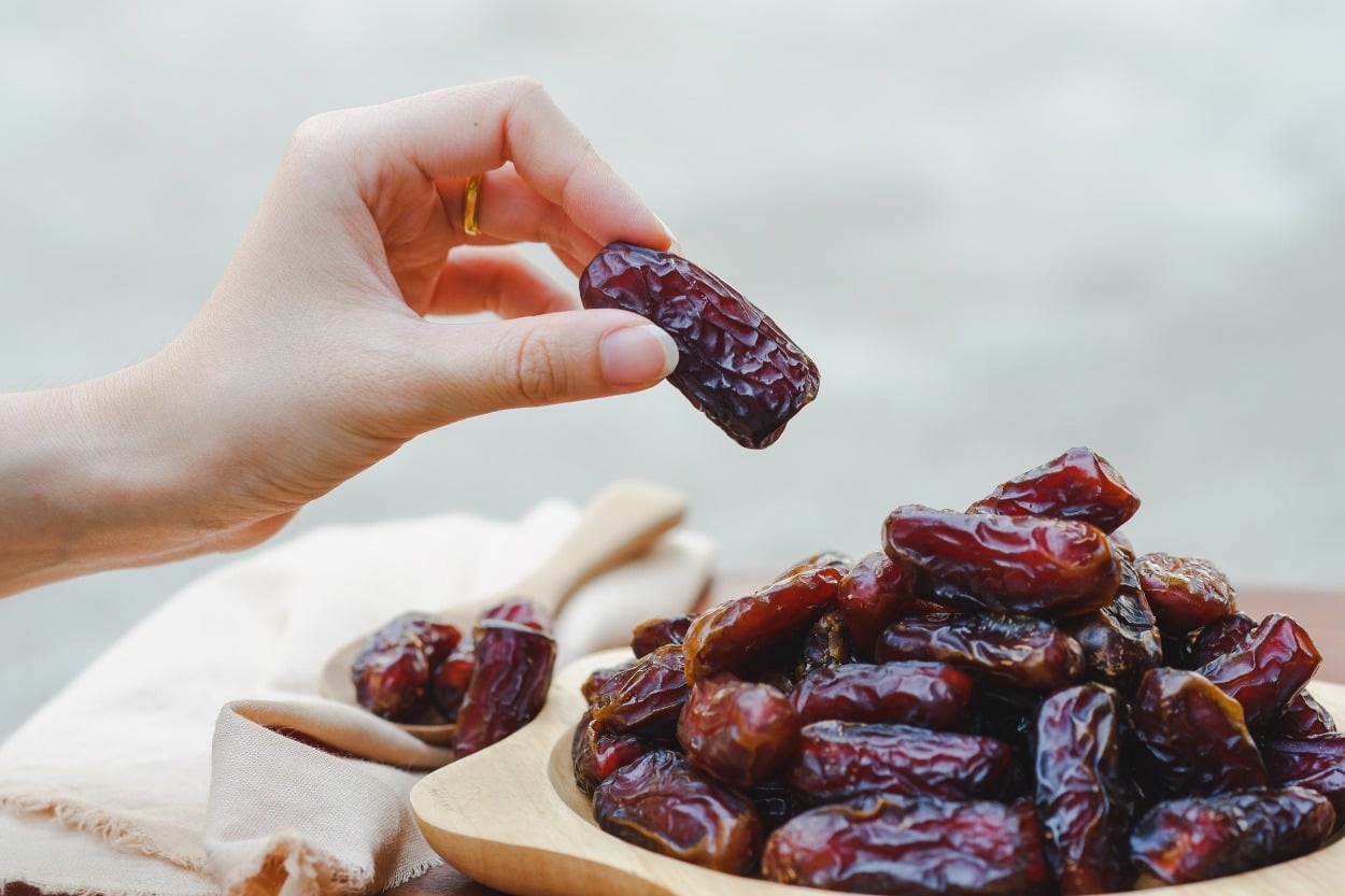 Medine Hurması Kalori: 1 Adet Medine Hurması Kaç Kalori, Diyette Yenir mi?