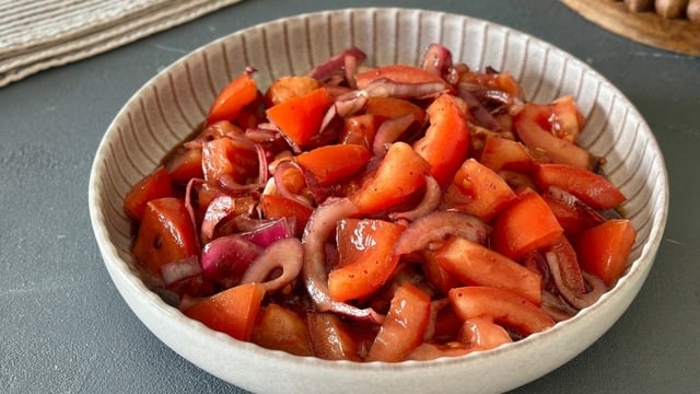 Restoran Usulü: Arnavutköy Salatası