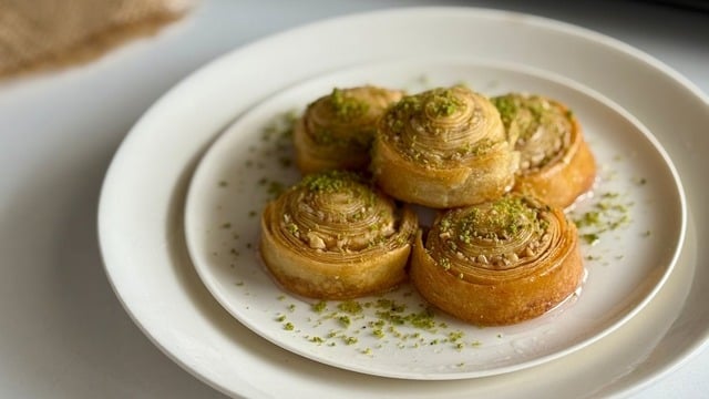 Farklı Şekliyle: Rulo Baklava
