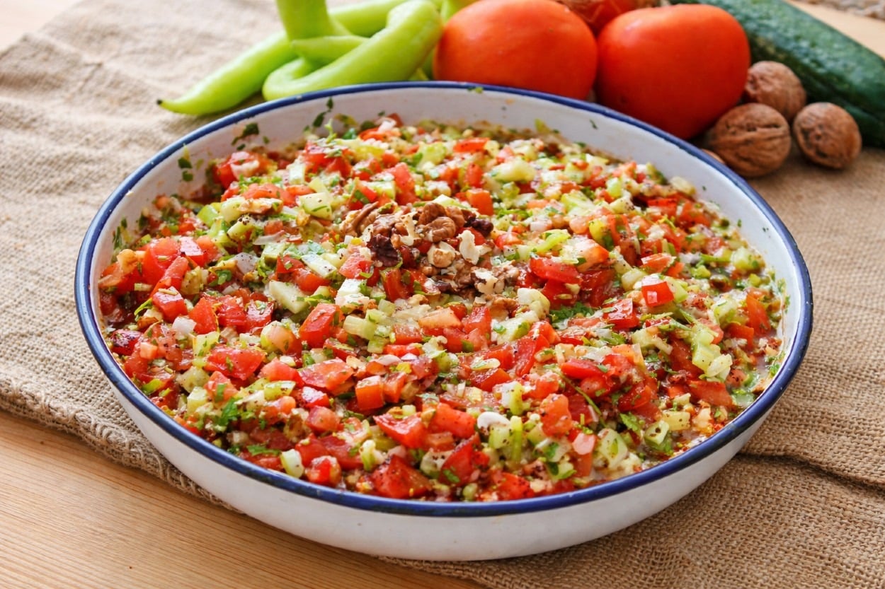 Gaziantep Mutfağından: Gavurdağı Salatası