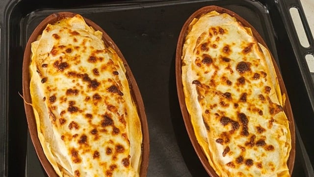 Seda'nın Tarifi: Beşamelli Yufkalı Güveçte Tavuk