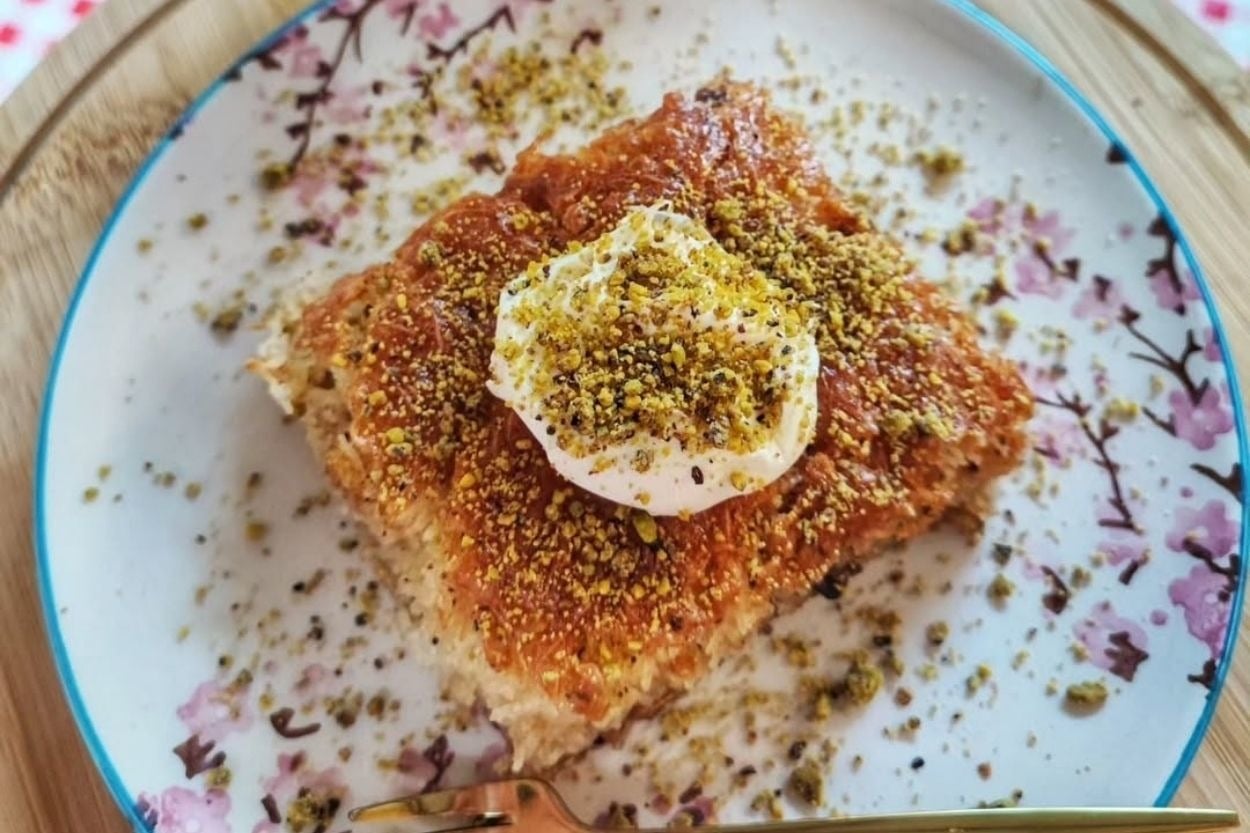 Reyhan'ın Tarifi: Kadayıflı Şerbetli Kek