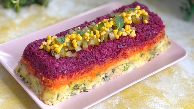 Göz Alıcı Renkleriyle: 3 Renkli Salata
