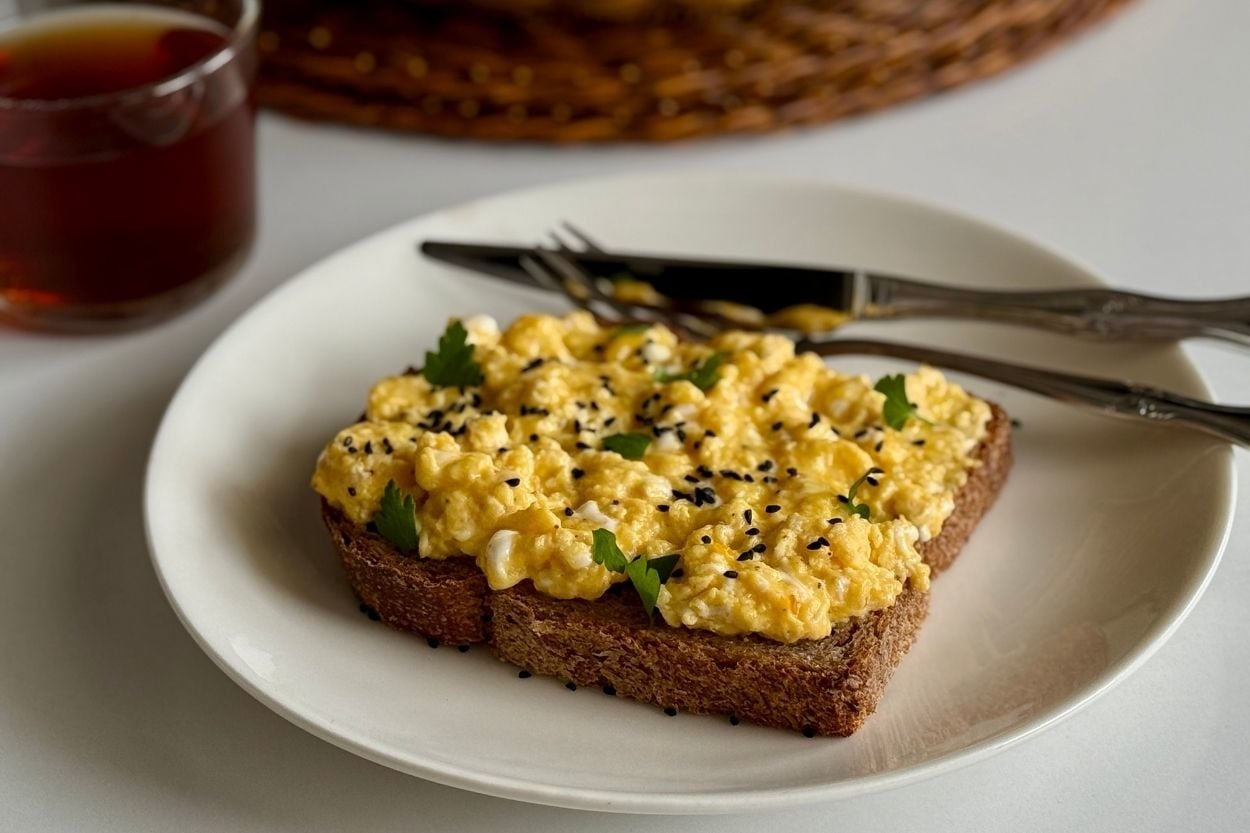 Ekmek Üzeri: Scrambled Egg