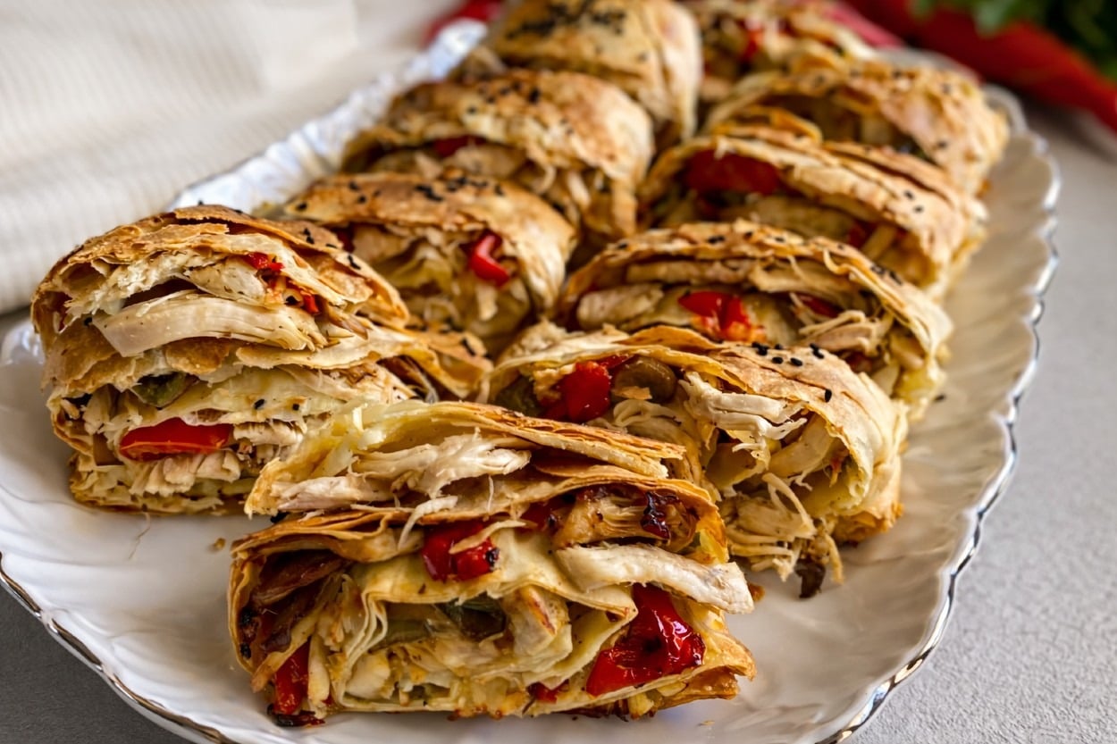 Başlı Başına Ziyafet: Tavuklu Börek