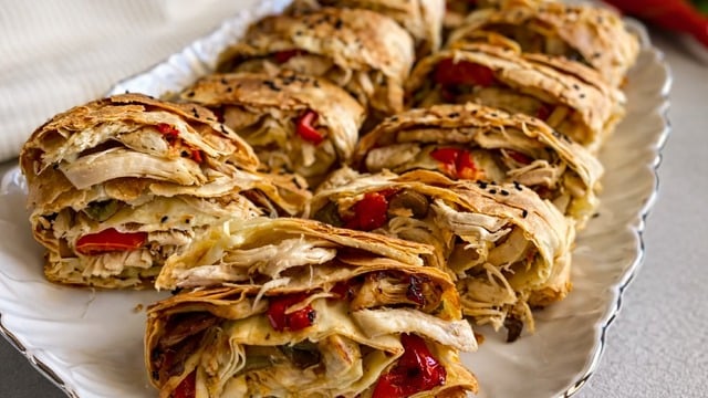 Başlı Başına Ziyafet: Tavuklu Börek