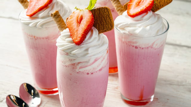 Kısa Sürede Hazır: Çilekli Milkshake