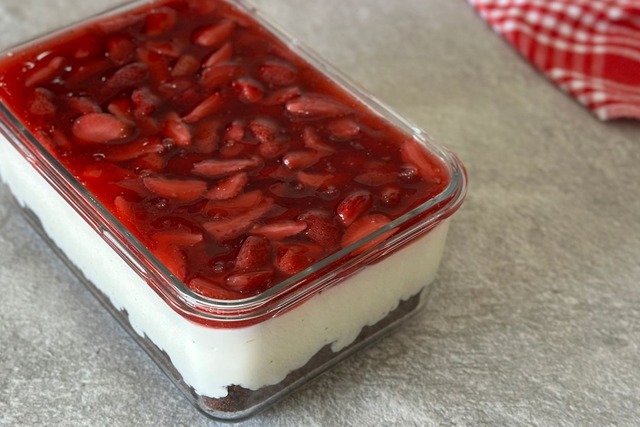 Çilekli Spoonful Tarifi