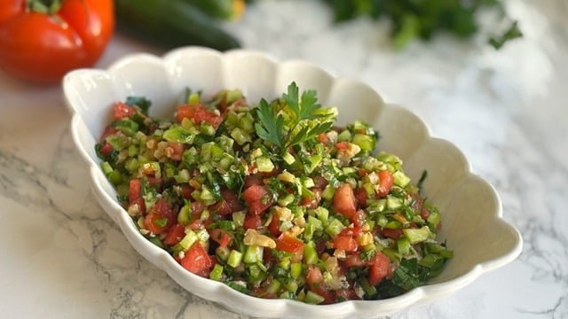 Klasik Sevenlere: Kaşık Salata